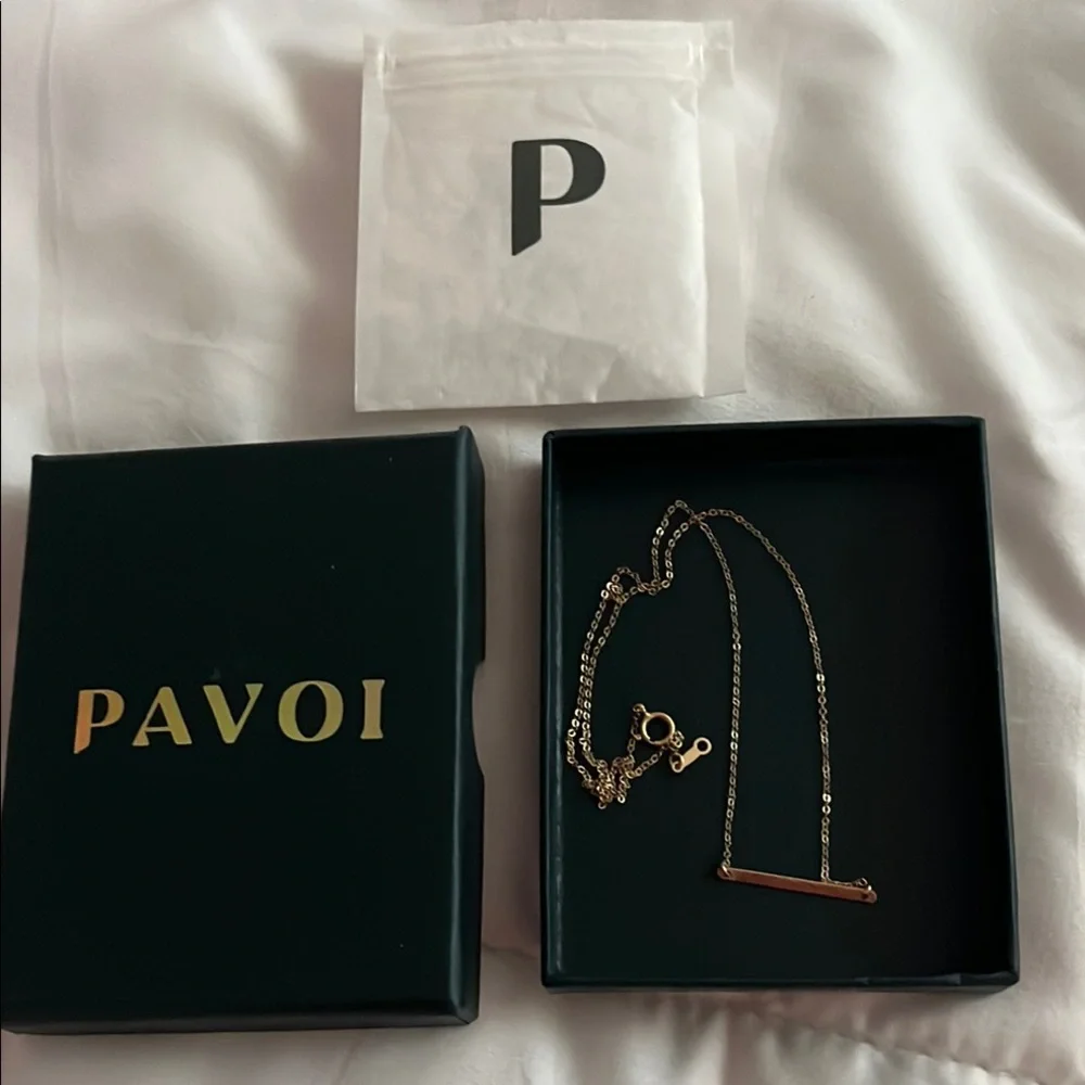 Delicate necklace - Picture 1 of 3
